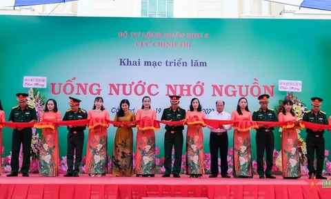 Quân khu 9 khai mạc triển lãm chuyên đề “Uống nước nhớ nguồn”