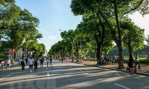 Dự báo thời tiết 15/8: Hà Nội ngày nắng, có lúc mưa rào và giông vài nơi, gió nhẹ