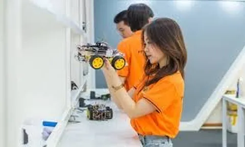Một số ngành học 'khát' nhân lực nhất 10 năm tới