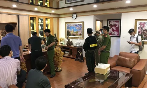 Hàng loạt cán bộ ở tỉnh Quảng Ninh bị khởi tố vì nâng giá thiết bị y tế