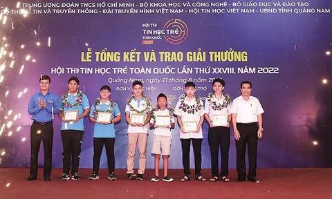 6 thí sinh nhận Huy hiệu “Tuổi trẻ sáng tạo” tại Hội thi Tin học trẻ toàn quốc