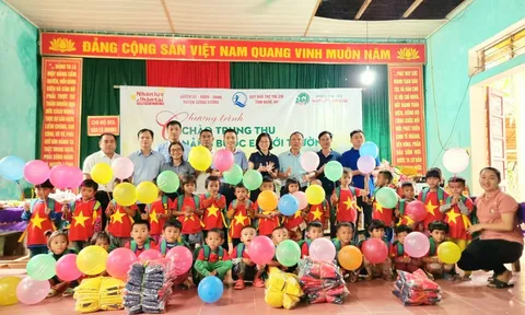 Trung thu về trên đỉnh Cà Moong
