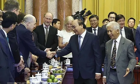 Chủ tịch nước tiếp các nhà khoa học đạt giải Nobel