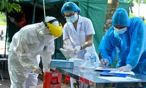 18 tháng có 9.680 nhân viên y tế xin thôi việc, bỏ việc: Bộ Y tế chỉ ra 4 nguyên nhân chính