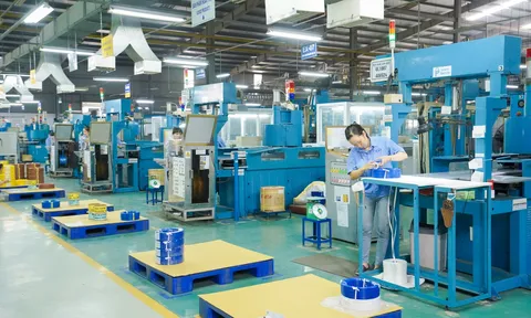 Thị trường lao động tăng nhanh và ổn định, thu nhập bình quân tăng 700.000đ/tháng