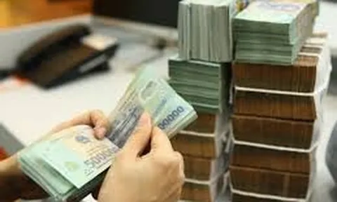 Nhóm Big4 vào cuộc đua tăng lãi suất
