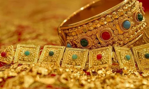 Giá vàng hôm nay 4/11: Giá vàng trong nước giảm nhẹ và duy trì quanh mức 67 triệu đồng/ lượng
