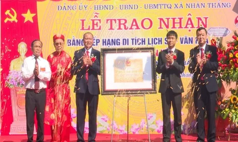 Lễ đón nhận Bằng xếp hạng di tích lịch sử - Văn hóa Đình Làng Nhân Hữu