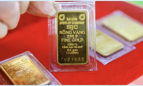 Giá vàng hôm nay 7/11: Vàng trong nước đứng yên