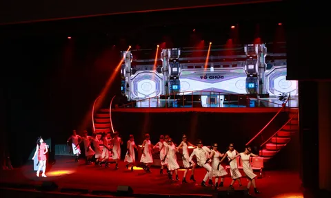GALA HAT 2022: (60) Thắp sáng niềm đam mê nghệ thuật