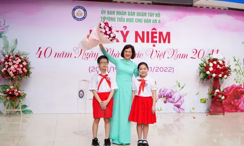 Tròn 40 năm ngày Nhà giáo Việt Nam, thầy và trò trường Tiểu học Chu Văn An A tưng bừng lễ Tri ân sự nghiệp trồng người