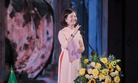 Hội An rực rỡ sắc màu của lụa