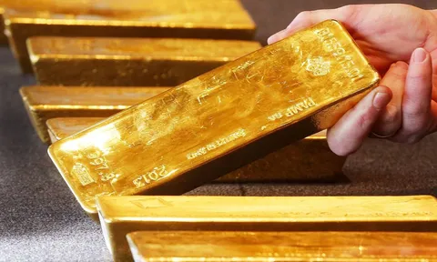 Giá vàng hôm này (4/12): Vàng trong nước giảm mạnh, rời mốc 67 triệu đồng/lượng