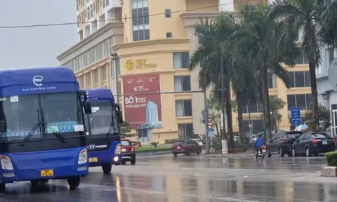 Nghệ An: xử phạt dàn xe quảng cáo dự án Eco Central Park "náo loạn" đường phố