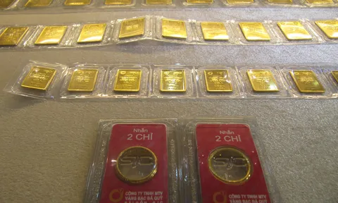 Giá vàng hôm nay (17/12): Vàng trong nước đảo chiều tăng