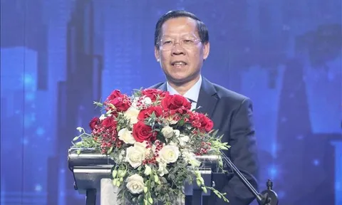 Thành phố Hồ Chí Minh tôn vinh 13 doanh nhân trẻ xuất sắc năm 2022