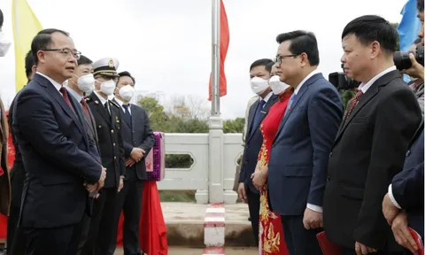 Nghi lễ Hội đàm, trao tặng quà đón mừng xuân mới giữa hai TP. Móng Cái - Việt Nam và Đông Hưng - Trung Quốc sau đại dịch COVID-19