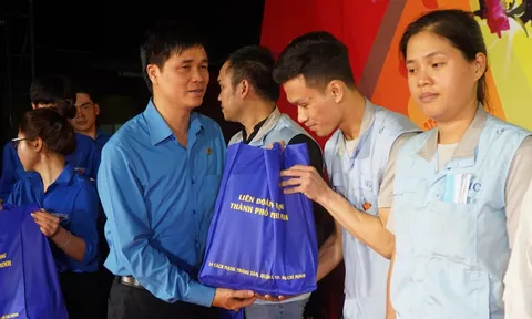 TP Hồ Chí Minh họp mặt 1.000 người lao động tiêu biểu có hoàn cảnh khó khăn