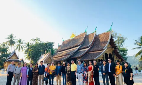 PhucGroup & Hành trình lan tỏa Du lịch đường bộ Việt Nam - Lào - Thái Lan