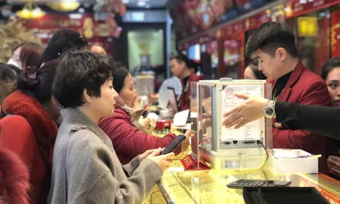 Giá vàng hôm nay (1/2): Vàng trong nước tiếp tục giảm