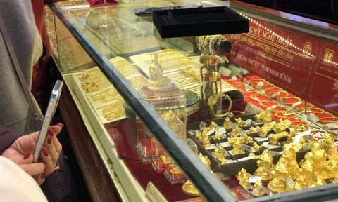 Giá vàng hôm nay (5/2): Vàng trong nước tiếp đà giảm