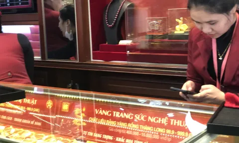Giá vàng hôm nay (17/2): Vàng trong nước tiếp tục giảm nhẹ