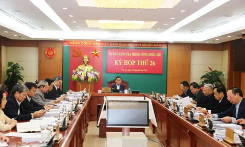 Ủy ban Kiểm tra Trung ương đề nghị Ban Bí thư kỷ luật 3 cán bộ vi phạm đạo đức, lối sống