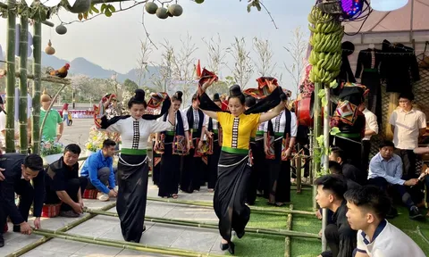 Chính thức khai hội mùa hoa ban thành phố Sơn La năm 2023