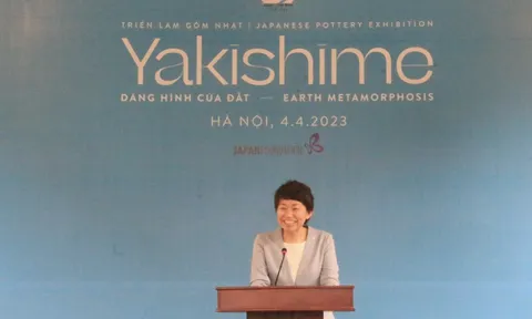 Khai mạc triển lãm “Yakishime – Dáng hình của Đất”