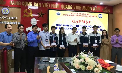 Sở GD&ĐT Nghệ An gặp mặt học sinh tham dự Kỳ thi đội tuyển quốc gia dự thi Olympic khu vực và quốc tế