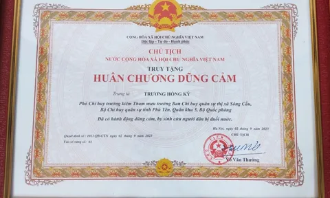 Chủ tịch nước truy tặng Huân chương dũng cảm cho Trung tá Trương Hồng Kỳ