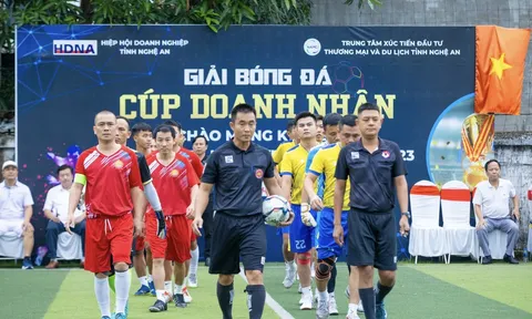 Bế mạc giải bóng đá Cúp Doanh nhân Nghệ An lần thứ nhất