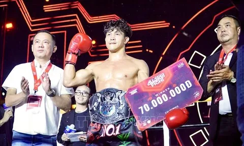 Nguyễn Trần Duy Nhất xuất sắc giành đai Vô địch IPCC