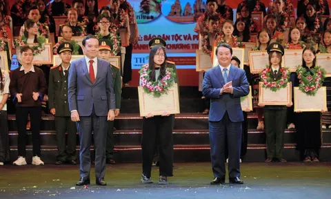 Truyền cảm hứng, khơi dậy khát vọng cho học sinh, sinh viên, thanh niên dân tộc thiểu số vươn xa