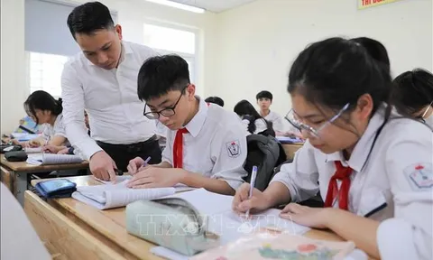 Giải bài toán thiếu trường THPT công lập ở các thành phố lớn