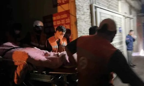 Cháy nhà trọ 5 tầng ở Hà Nội làm 14 người chết, 3 người bị thương