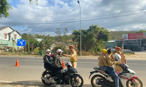 Kon Tum: Đội CSGT - TT huyện Kon Rẫy sơ kết công tác đảm bảo TT-ATGT 6 tháng đầu năm 2024