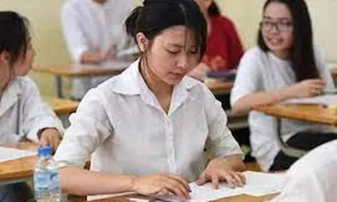 Bộ GD&ĐT siết chặt kỷ luật thi THPT 2025: Nhìn bài bị trừ điểm, gian lận bị hủy kết quả