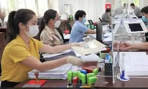 Nghị định mới của Chính phủ bỏ giáng chức, hạ bậc lương công chức