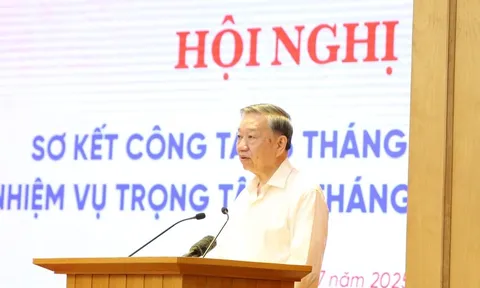 Tổng Bí thư yêu cầu chính sách đặc biệt để thu hút 100 chuyên gia hàng đầu