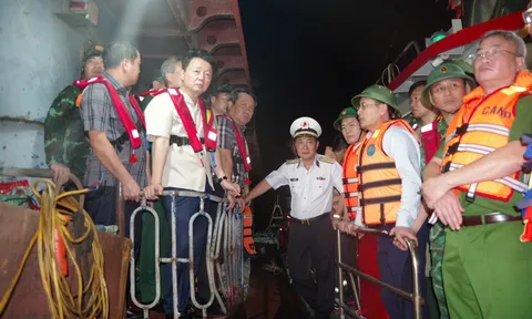 Phó Thủ tướng Trần Hồng Hà trực tiếp chỉ đạo khẩn cấp vụ chìm tàu tại Vịnh Hạ Long