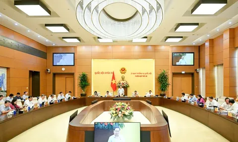 Ưu tiên sử dụng nguồn nhân lực chất lượng cao để thúc đẩy kinh tế – xã hội