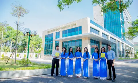 Bất ngờ với điểm chuẩn 27,32 điểm của ngành Sư phạm Ngữ văn