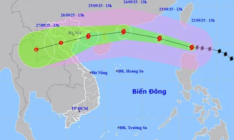 Siêu bão Ragasa áp sát Biển Đông, cảnh báo mưa lớn diện rộng ở Bắc và Trung Bộ