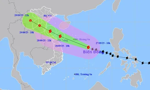 Dự báo đường đi và cường độ bão Bualoi khi vào đất liền