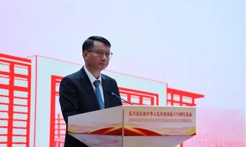 Quảng Ninh: Đoàn đại biểu các địa phương khu vực Móng Cái chúc mừng thành phố Đông Hưng (Trung Quốc)