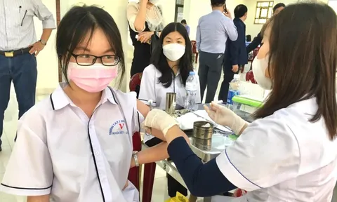 86 học sinh ở Thanh Hóa nhập viện sau tiêm vaccine Covid-19