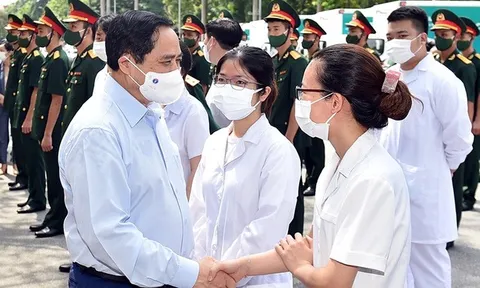 Thêm rực rỡ những hình ảnh phụ nữ Việt Nam