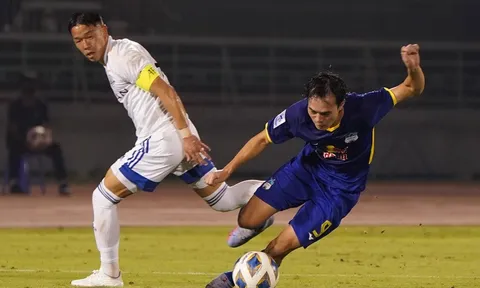 Khen HAGL 'nguy hiểm', HLV Yokohama cảnh giác tối đa trước trận lượt về