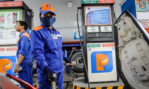 Giá xăng 'đứng yên' sau 5 lần giảm liên tiếp